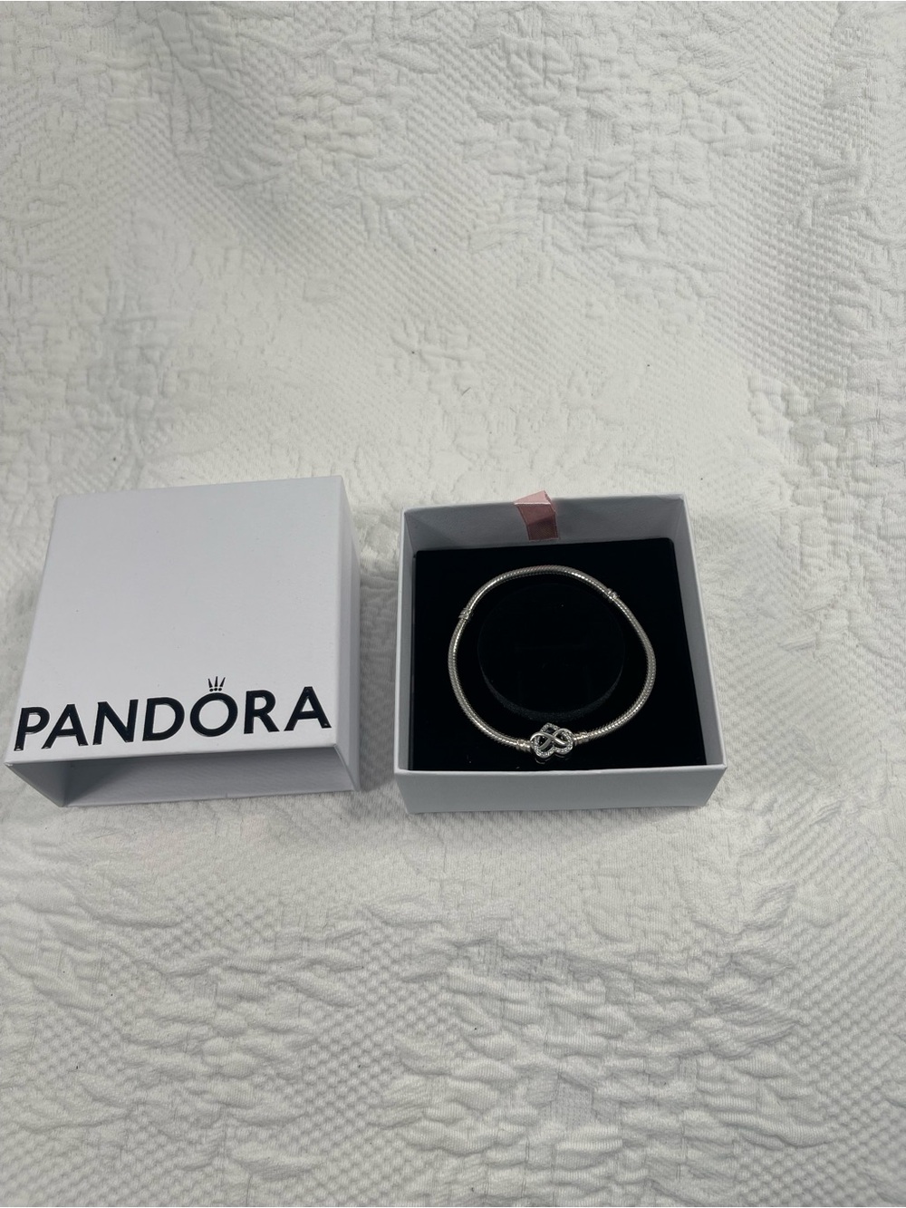 Pandora Silver Knot Clasp Snake Chain Bracelet 71/2 inches.